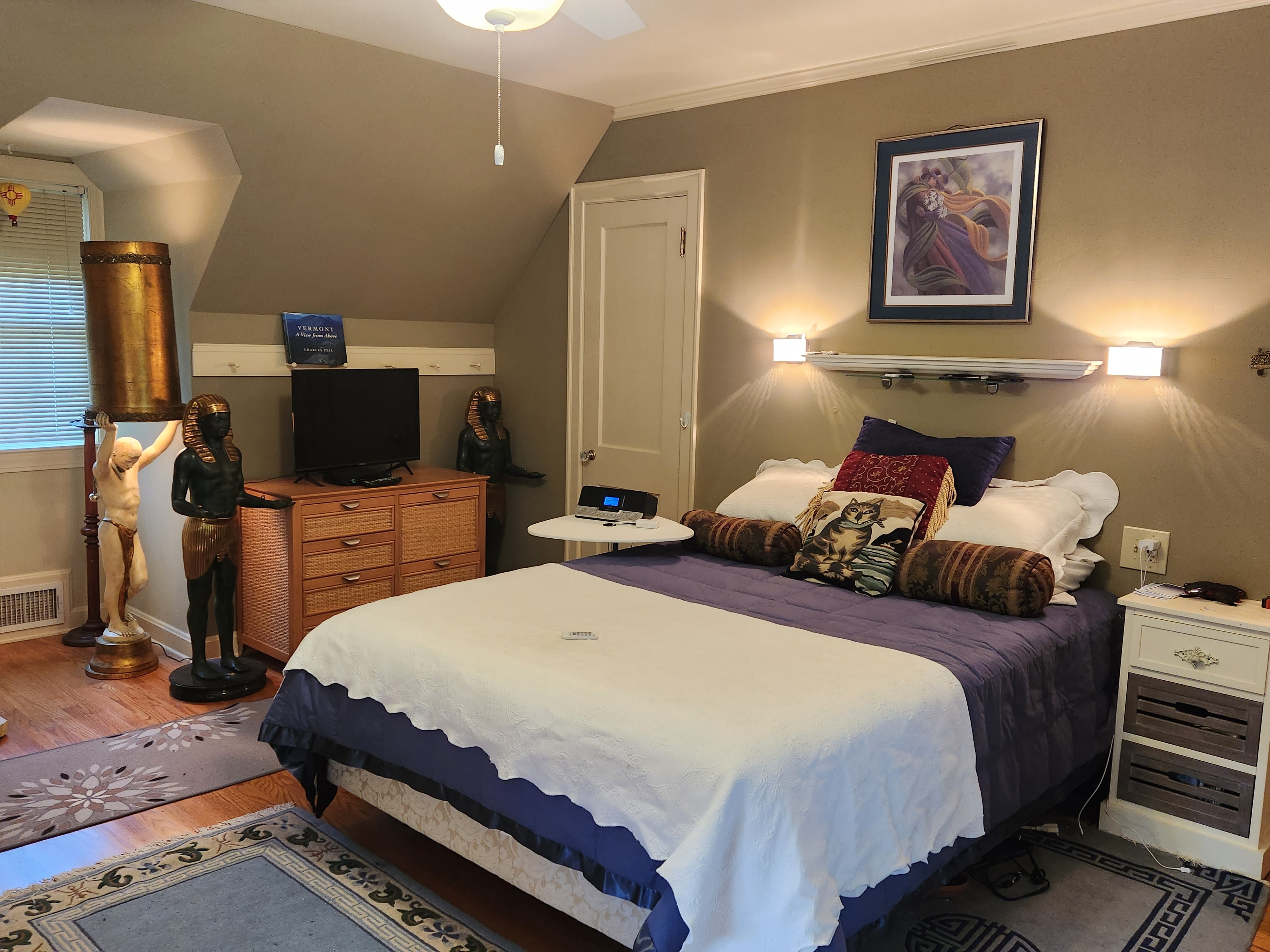 Bedroom interior at 45 Common Street